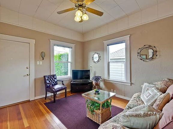 4th image of 658 N 12th St