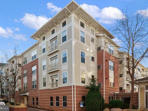 9480 Virginia Center Blvd Unit 101, Vienna, VA 22181