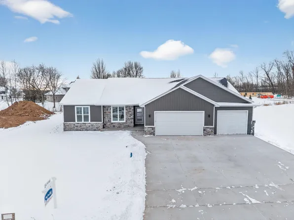 W7083 Otis Dr, Greenville, WI 54942