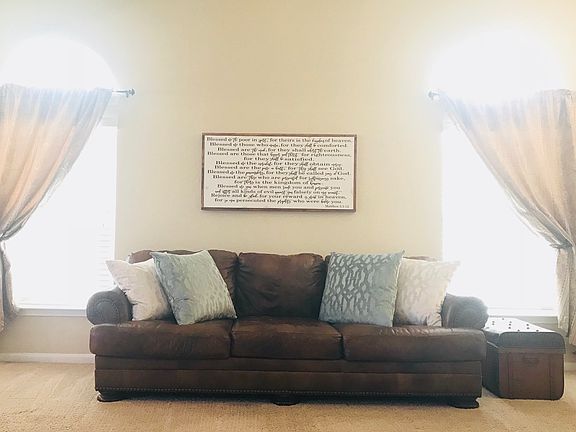 4th image of 758 Wolfeton Way