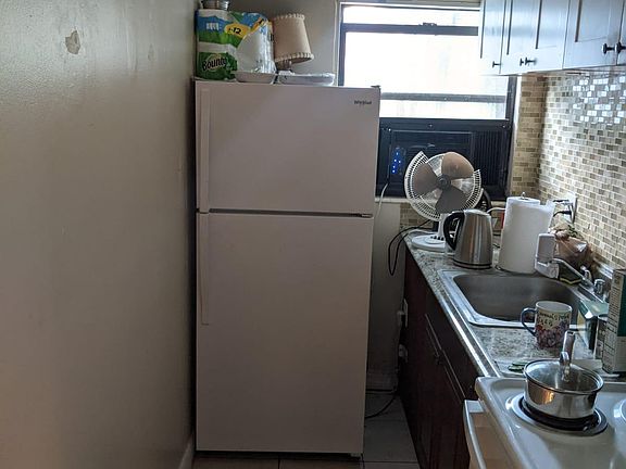 3rd image of 2928 Beach Blvd S APT 3