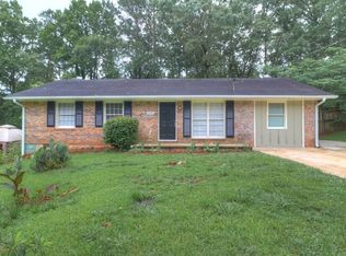 8206 Huntington Dr, Jonesboro, GA 30238