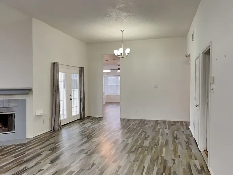 2829 Salado Trl — Photo 6