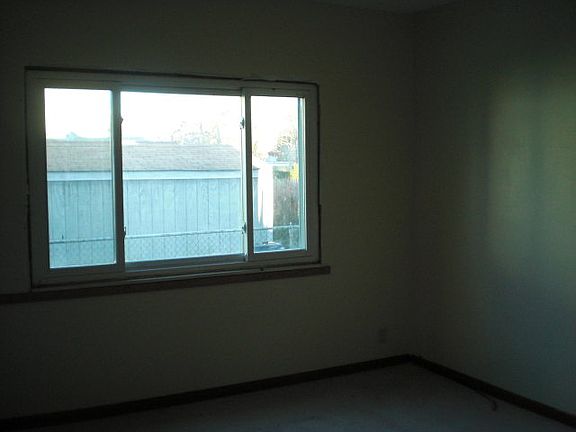 4th image of 63 Grote St Unit 2