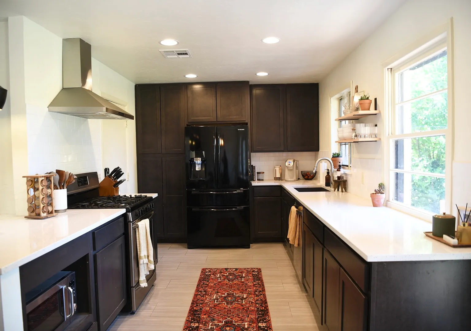 3 bed, 1176 sqft, $1,650 — Photo 2