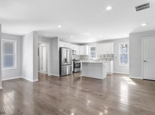 165 Lakeside Rd #2, Hewitt, NJ 07421