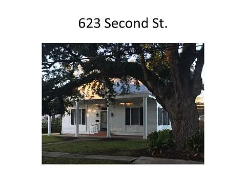 623 2nd St Photo 1