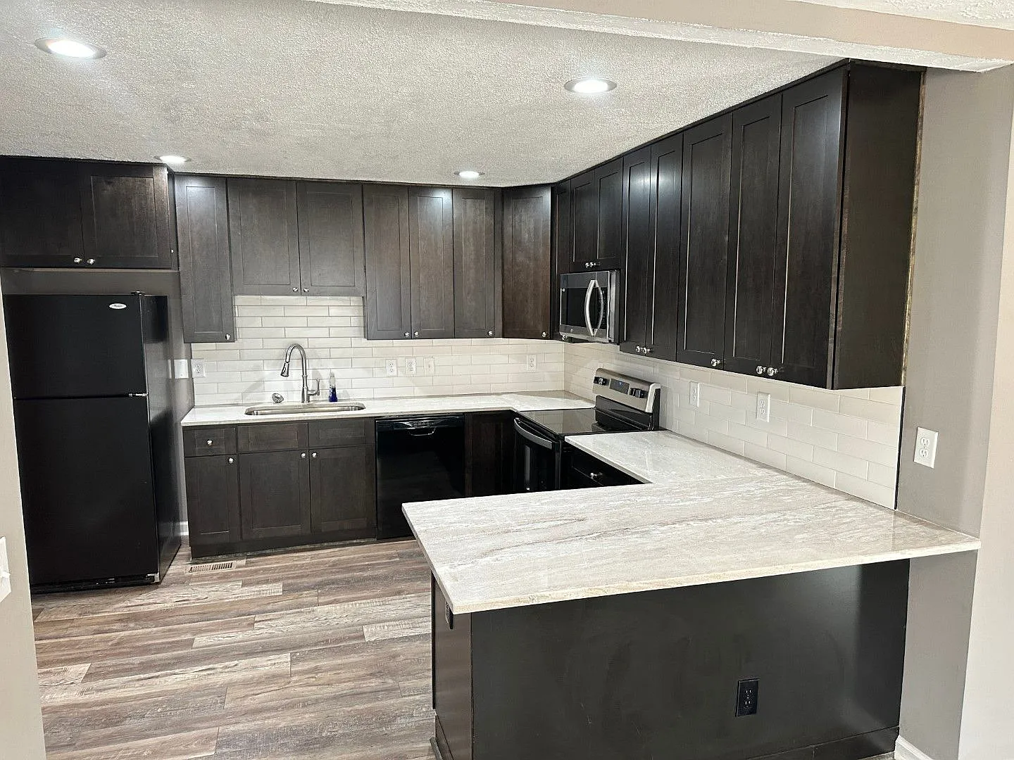 Wow! 4 bed, 2 full baths, prime Smyrna location, basement with bonus room, storage, hardwood floo... — Photo 2