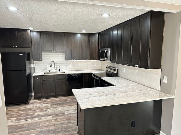 2nd image of 1545 Gaylor Dr SE