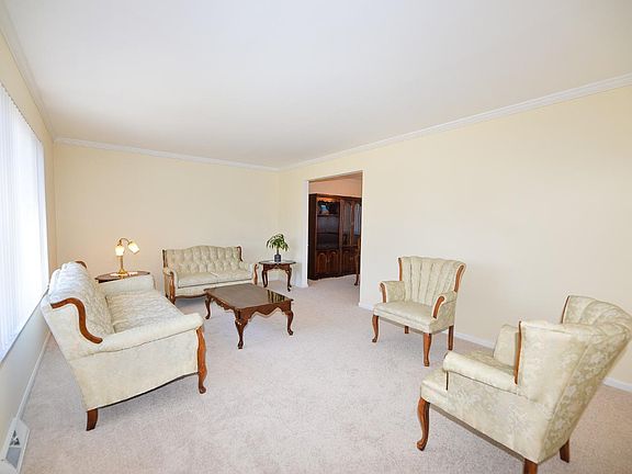 4th image of 2626 Montchateau Dr