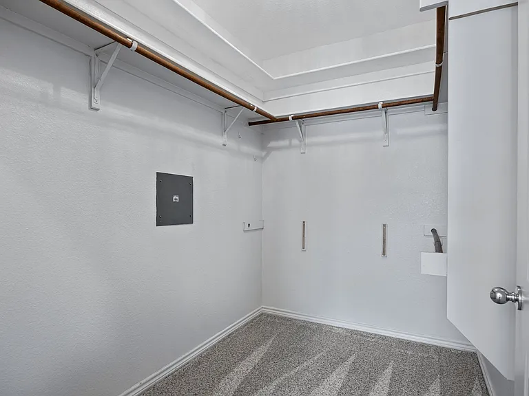 950 Henderson St #1104 — Photo 12