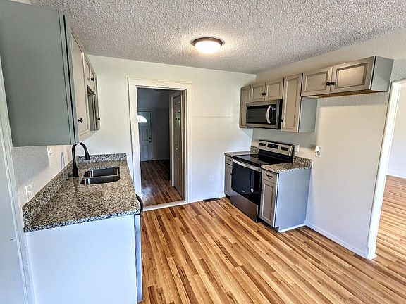 5th image of 1701 S Millwood St
