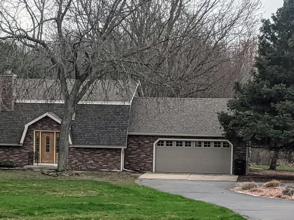 2600 E Round Lake Rd, Dewitt, MI 48820