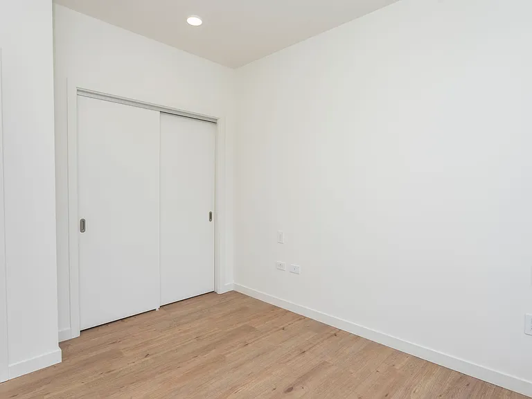 1500 Scott Cres #303 — Photo 14