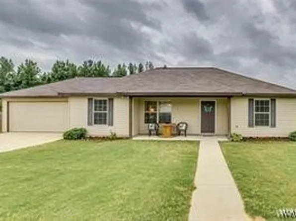 117 Sunset Gardens Dr, Moundville, AL 35474