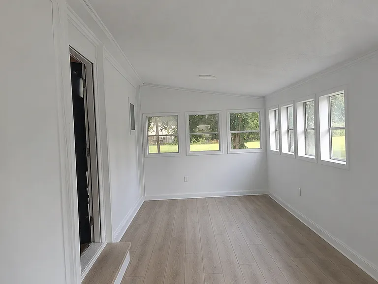 2133 River Dr — Photo 13