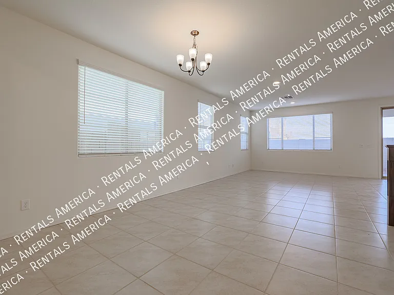 10036 E Tiburon Ave — Photo 5