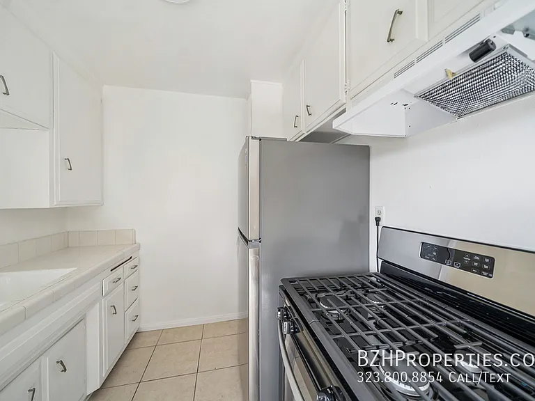 2038 S Holt Ave #16C — Photo 4