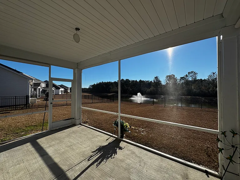 293patio1_01072025