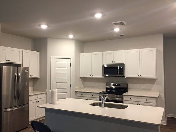 4th image of 110 Petalridge Way