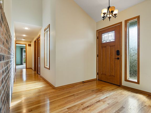 3rd image of 15615 NW Ridgetop Ln
