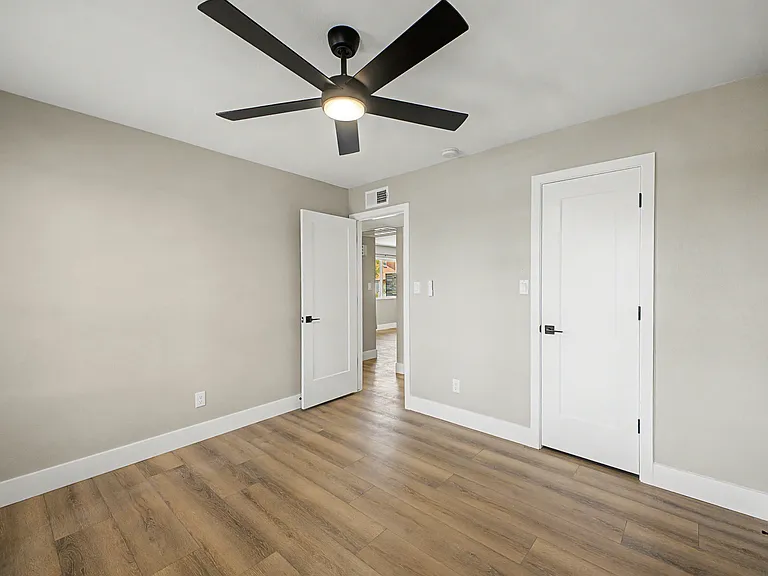 bedroom 2 w walk in closet