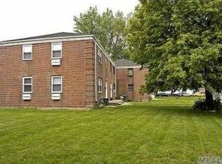 8510 Astoria Blvd, East Elmhurst, NY 11370