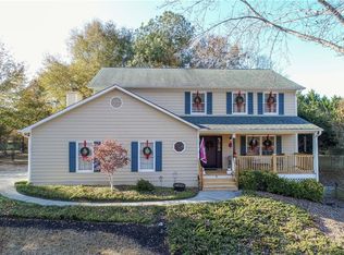 1775 Meadowchase Ct, Snellville, GA 30078