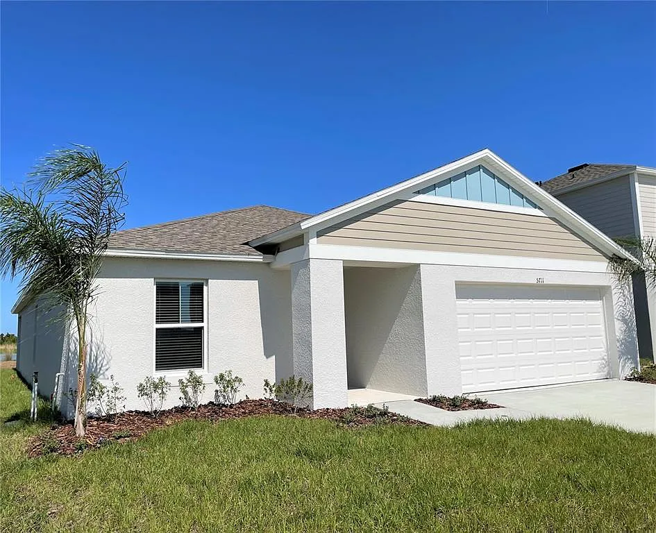 4 bed, 2.0 bath, 1850 sqft, $2,495 — Photo 2