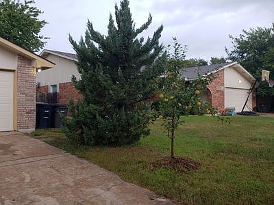 1st image of 4105 Hawthorn Ln