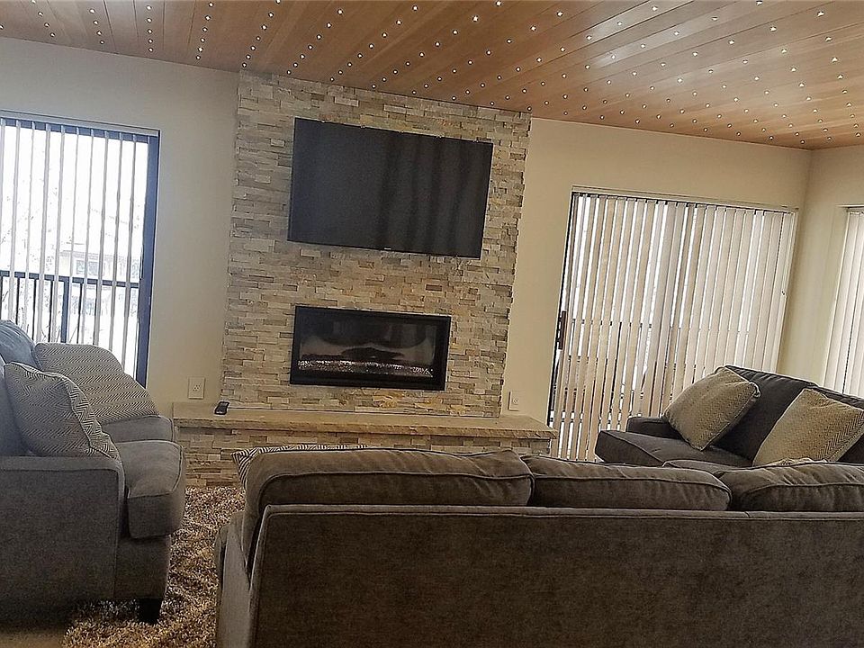 1st image of 2315 Ski Trail Ln #1