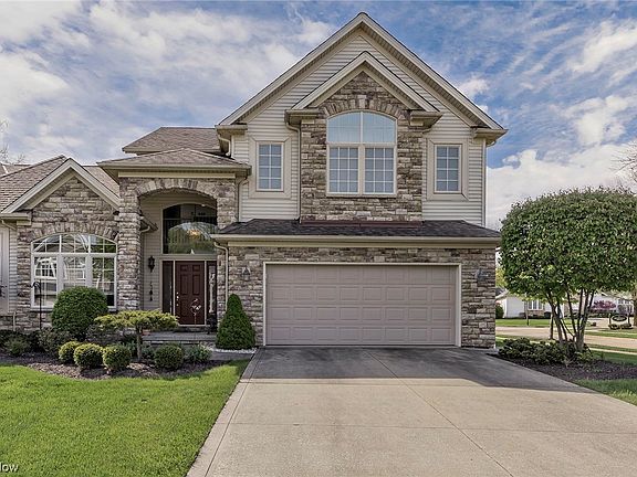 2nd image of 463 Dornoch Ln
