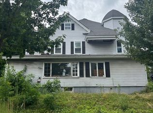 223 Elm St, Holyoke, MA 01040