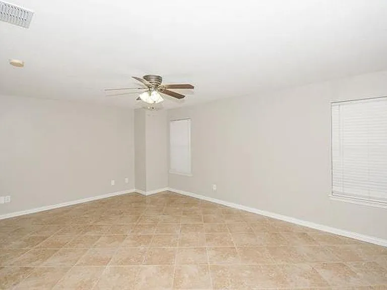 2152 Royal Acres Trl — Photo 16