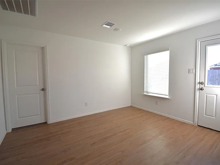 3326 Spanish Oak Ln — Photo 7