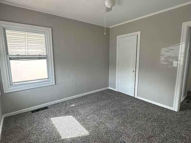 320 Vallejo Ave — Photo 3