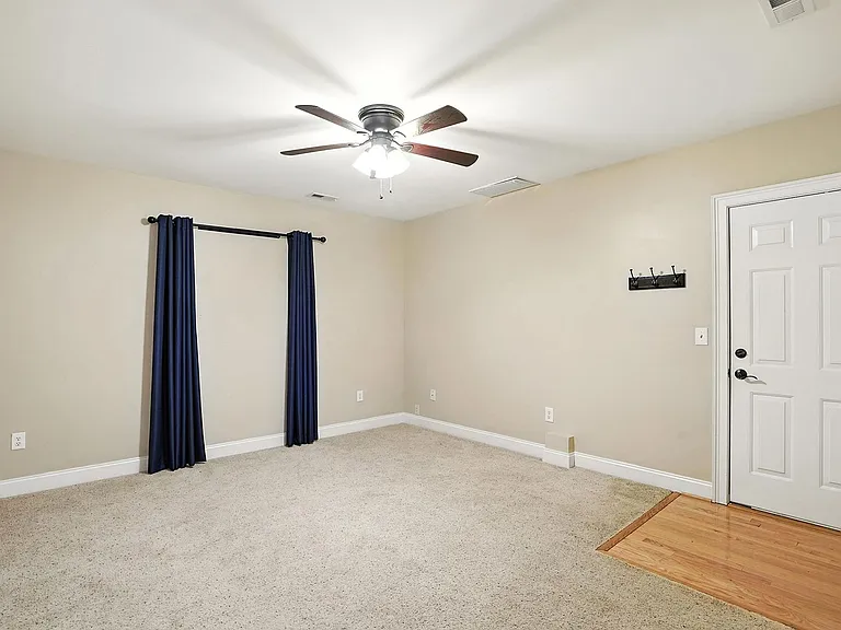 104 W Savannah Ridge Rd — Photo 23