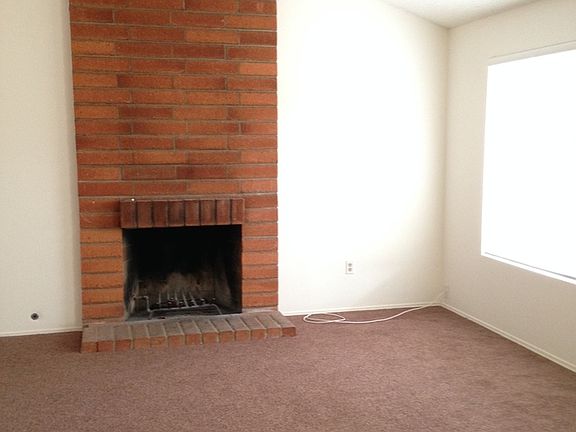 2nd image of 5946 Chateau Dr
