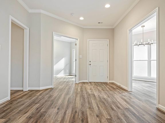 2nd image of 1223 Berwick Rd