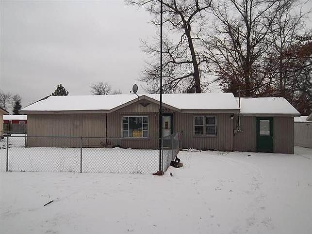 1st image of 1077 Hollywood Dr