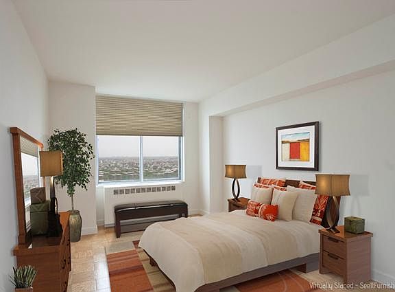 4th image of 1755 York Ave APT 15F