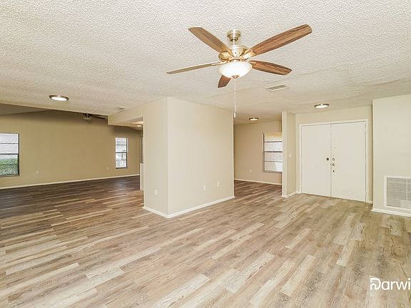 5th image of 4265 Cavehill Rd