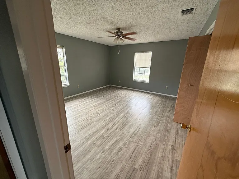 713 FM 153 — Photo 6