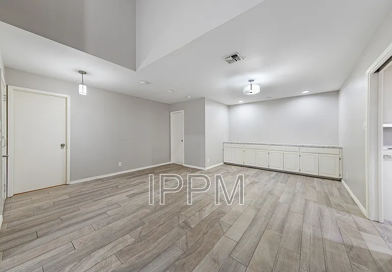 24043 Augusta Dr — Photo 5