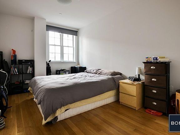 2nd image of 154 N 7th St APT 302