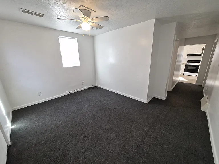 914 Chilton St #B — Photo 9