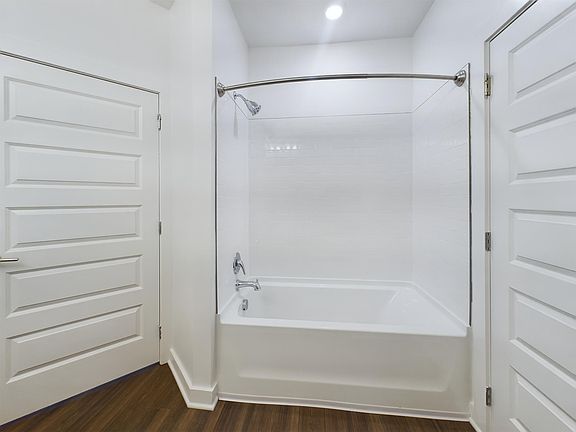 2nd image of 2150 NW 21st St #108
