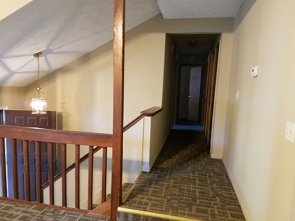 Main Floor, Hallway