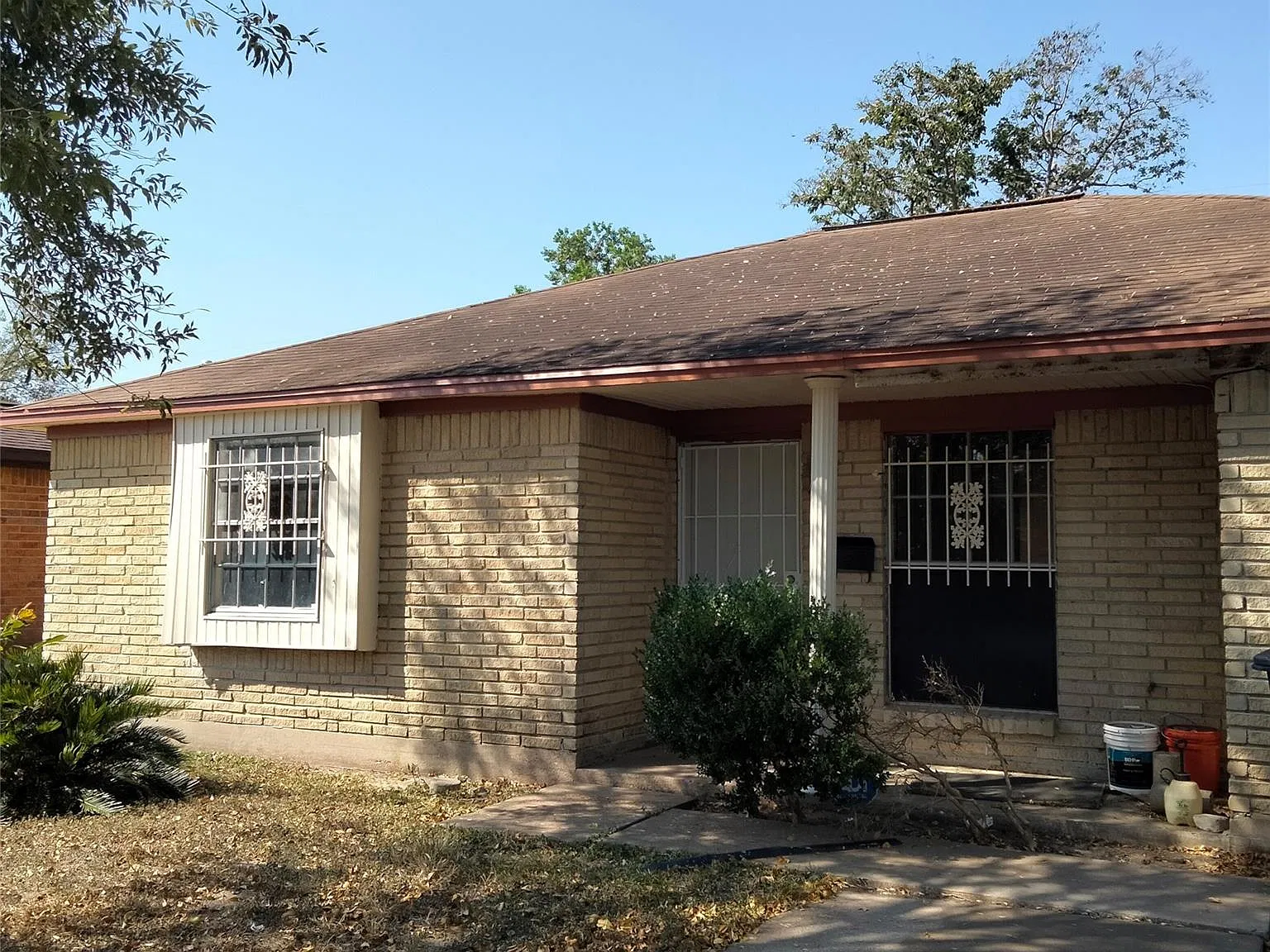 3 bed, 1.5 bath, 1264 sqft, $1,450 — Photo 2