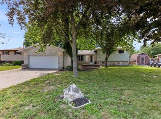 371 Oak St, Lakeshore, ON N0R1N0